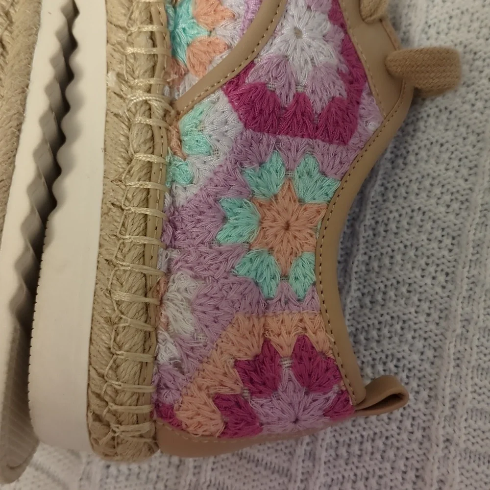 NWOT Copper Key Sandbar Crochet Espadrilles Floral Patterned Lace-Up Hippie